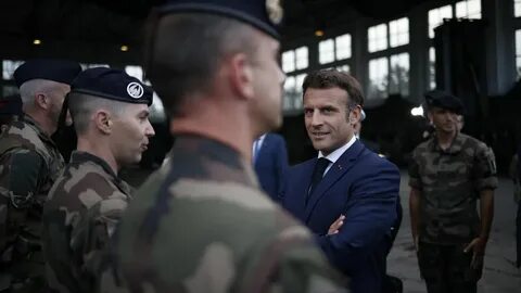 Макрон отправит войска
