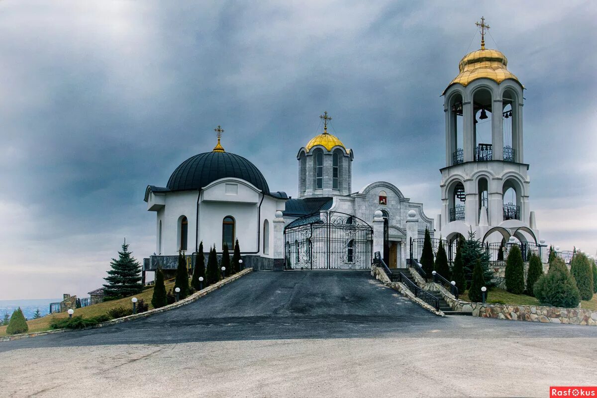 Сайт свято георгиевского. Свято-Георгиевский женский монастырь Ессентуки. Святогеоргтевмкий женский монастырь Ессентуки. Свято-Георгиевский женский монастырь Кисловодск.