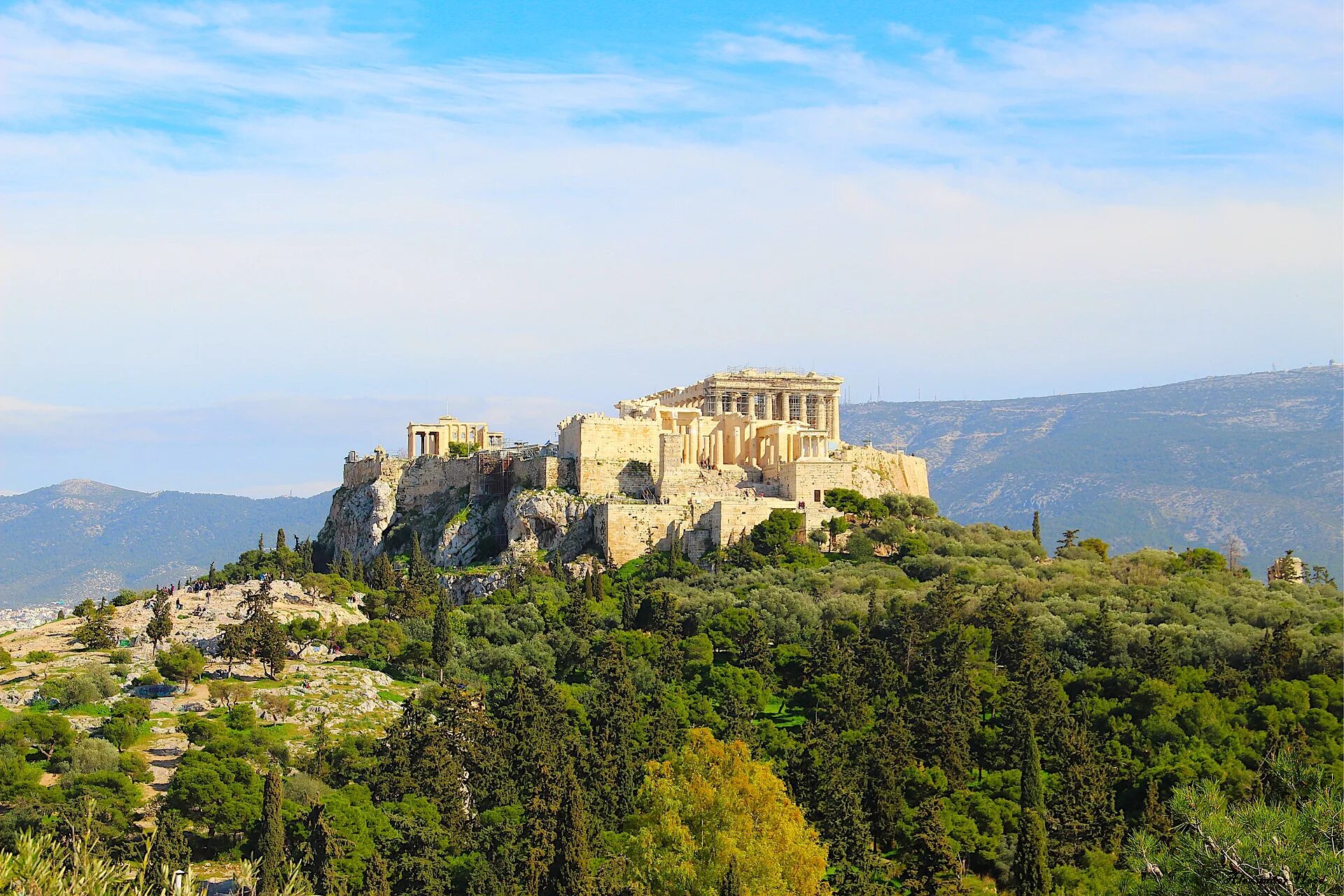 Афинский Акрополь Греция. Гора Олимп в Греции. Гора Парнас в Греции. Афины гора Олимп. Афины природа