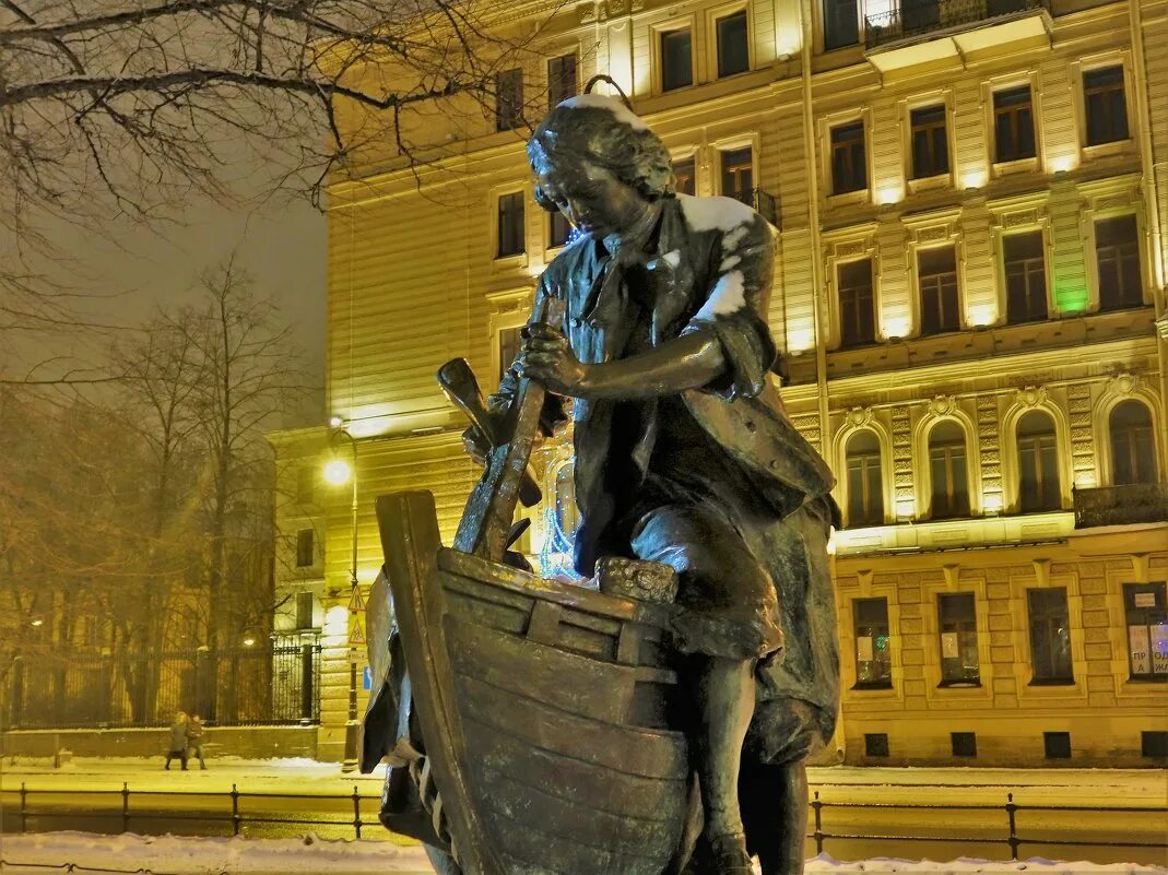Памятник плотнику в санкт петербурге. Спб памятник петру 1 на адмиралтейской набережной. памятник царь плотник в санкт-петербурге. питер памятник царь плотник. памятник &quot;царь-плотник&quot; на адмиралтейской набережной.