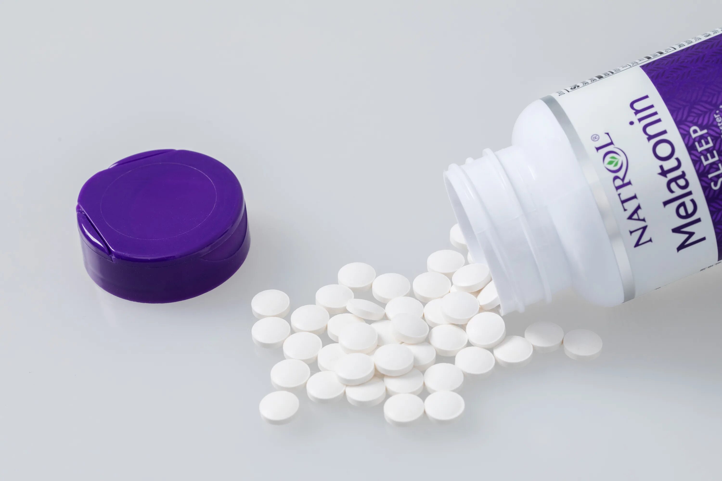 Как принимать мелатонин при бессоннице в таблетках. Natrol melatonin 3 mg (60 таб). natrol melatonin 3 mg 60 таблеток. snt melatonin 3mg 60 таб. мелатонин now melatonin 5 mg - 60 капсул.