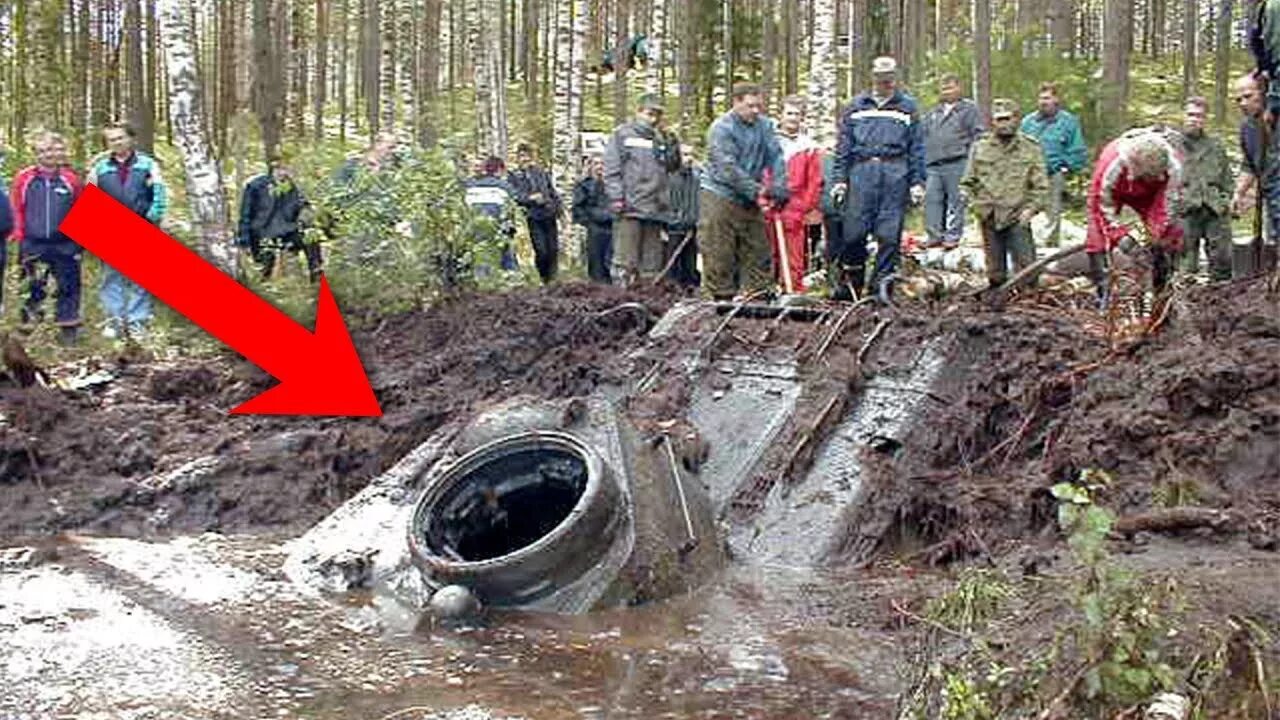 Тащат из болота. Трофейный танк т-34 из болота. синявинские болота находки.