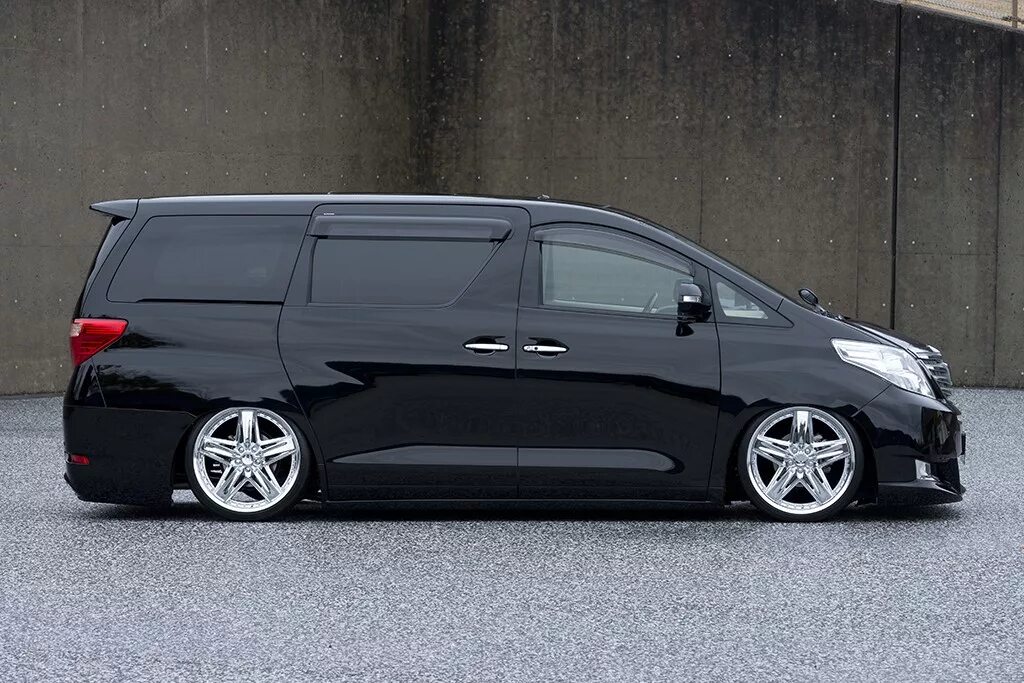 Тюнинг степвагона. Toyota Alphard Tuning. Тойота альфард стэнс. Toyota Alphard 2006 тюнинг. Тойота альфард вип.