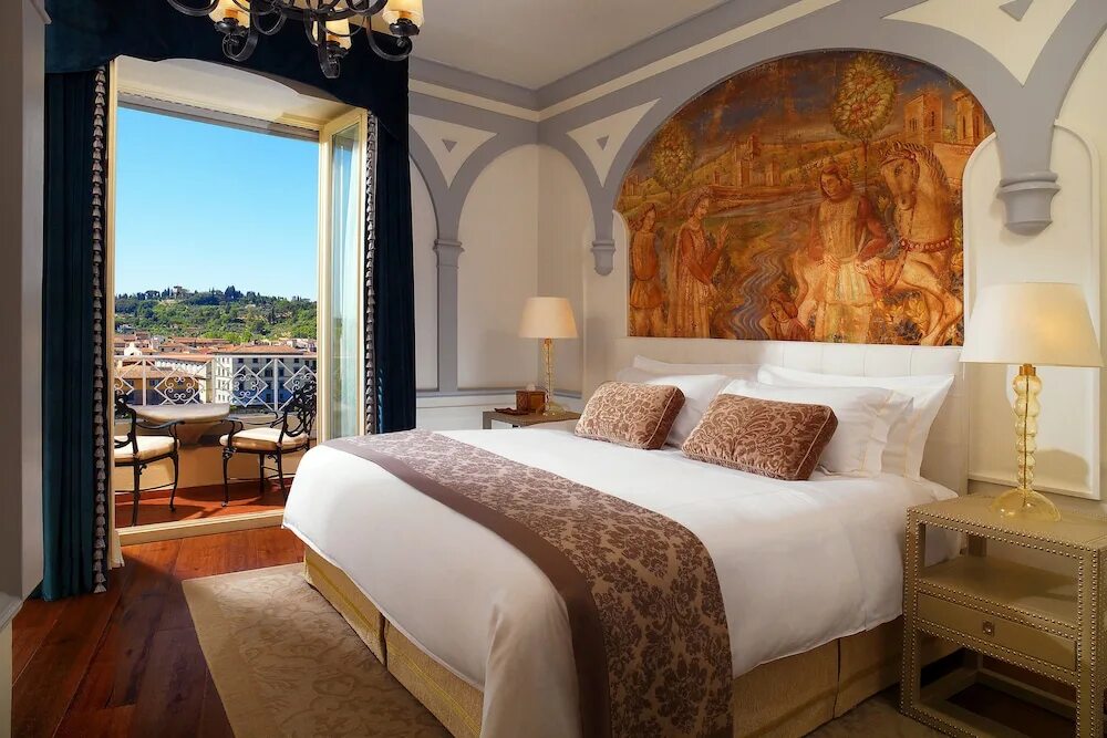 The st regis 5. Отель St. Regis Florence. St Regis Флоренция. Во Флоренции отель four Seasons Hotel Firenze. Флоренция отель Basilica.