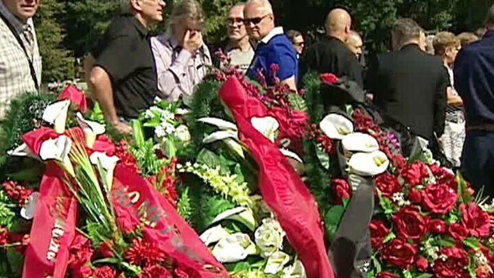 Леонида Куравлева похоронили на Троекуровском кладбище - Коммерсантъ