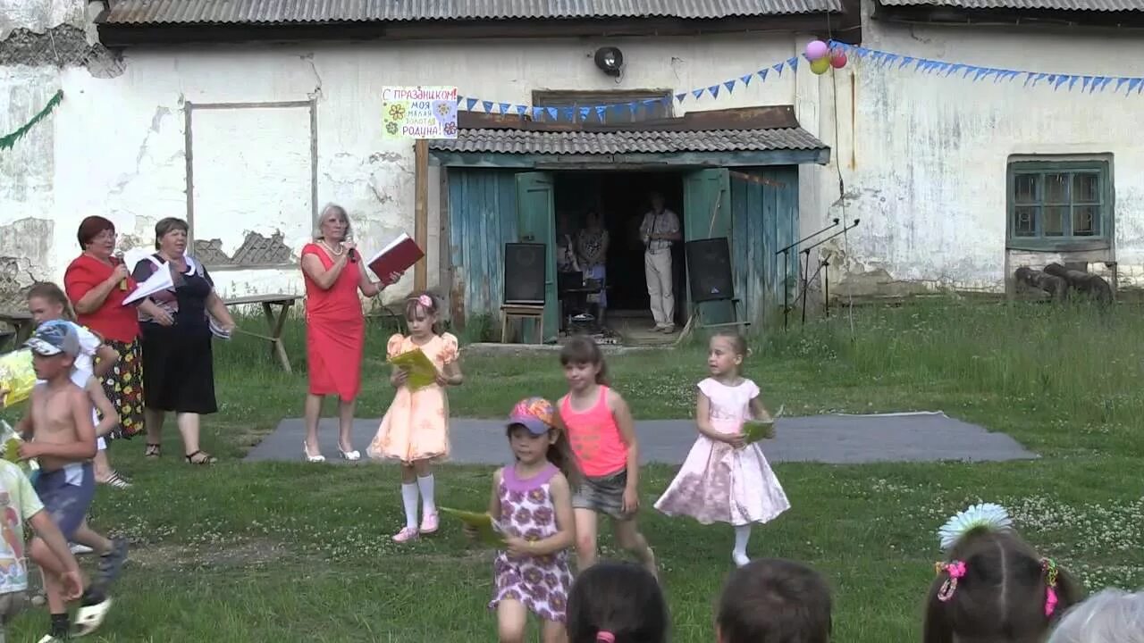 Погода на месяц поселок октябрьский. Красноуральск пос Октябрьский. Свердловская область город Красноуральск поселок Октябрьский. Поселок Уршельский. Октябрьский день поселка.