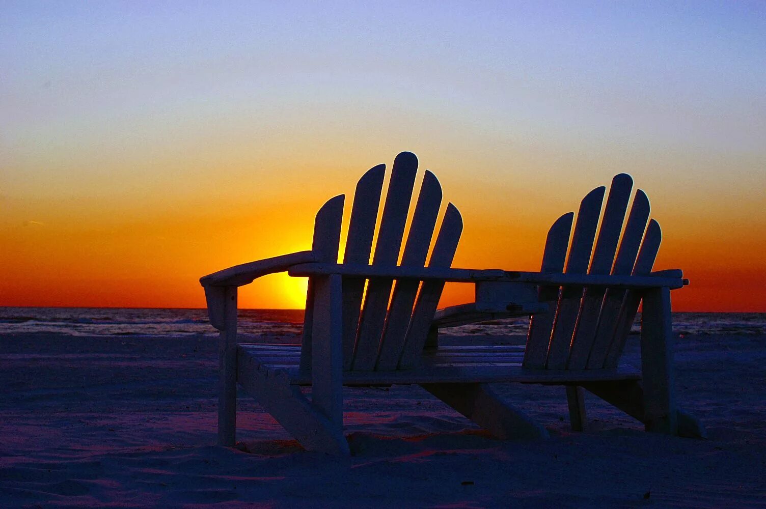 Chill us. Два стула на море. Релакс с двумя стульями на природе. Sunset Armchair. Beach Chair Beauty.