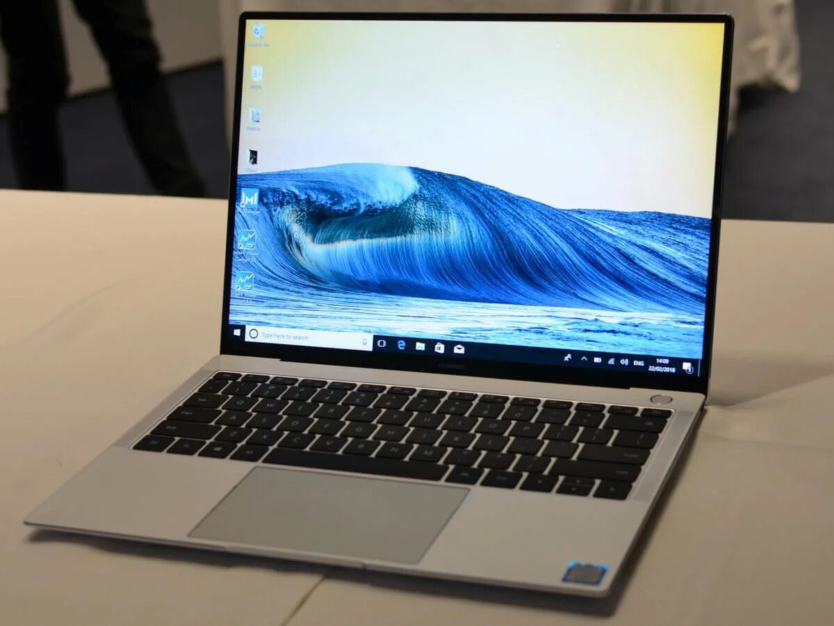 Huawei matebook аккумулятор. Huawei MATEBOOK X Pro. Huawei MATEBOOK X 2018. MATEBOOK X Pro 2018. Huawei MATEBOOK X Pro зеленый.