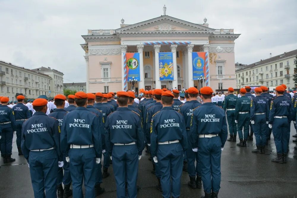 Штаб МЧС России. Министерство МЧС Москва. Здание МЧС России в Москве. Департаменты МЧС РФ.