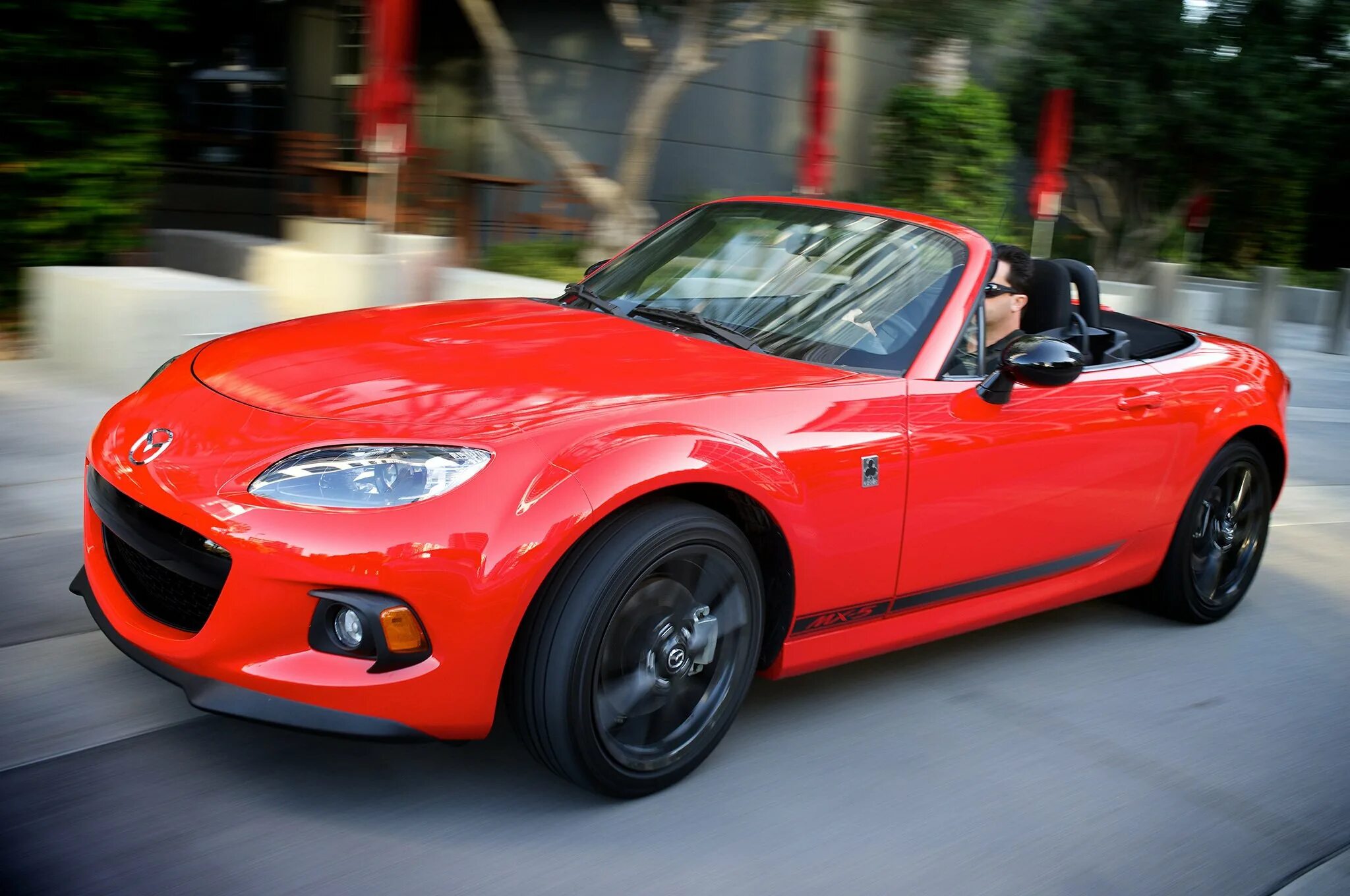 Мазда кабриолет мх5. Mazda MX-5 Miata 2014. Mazda MX 5 2014. Mazda mx5 Cabrio. Двухместный кабриолет