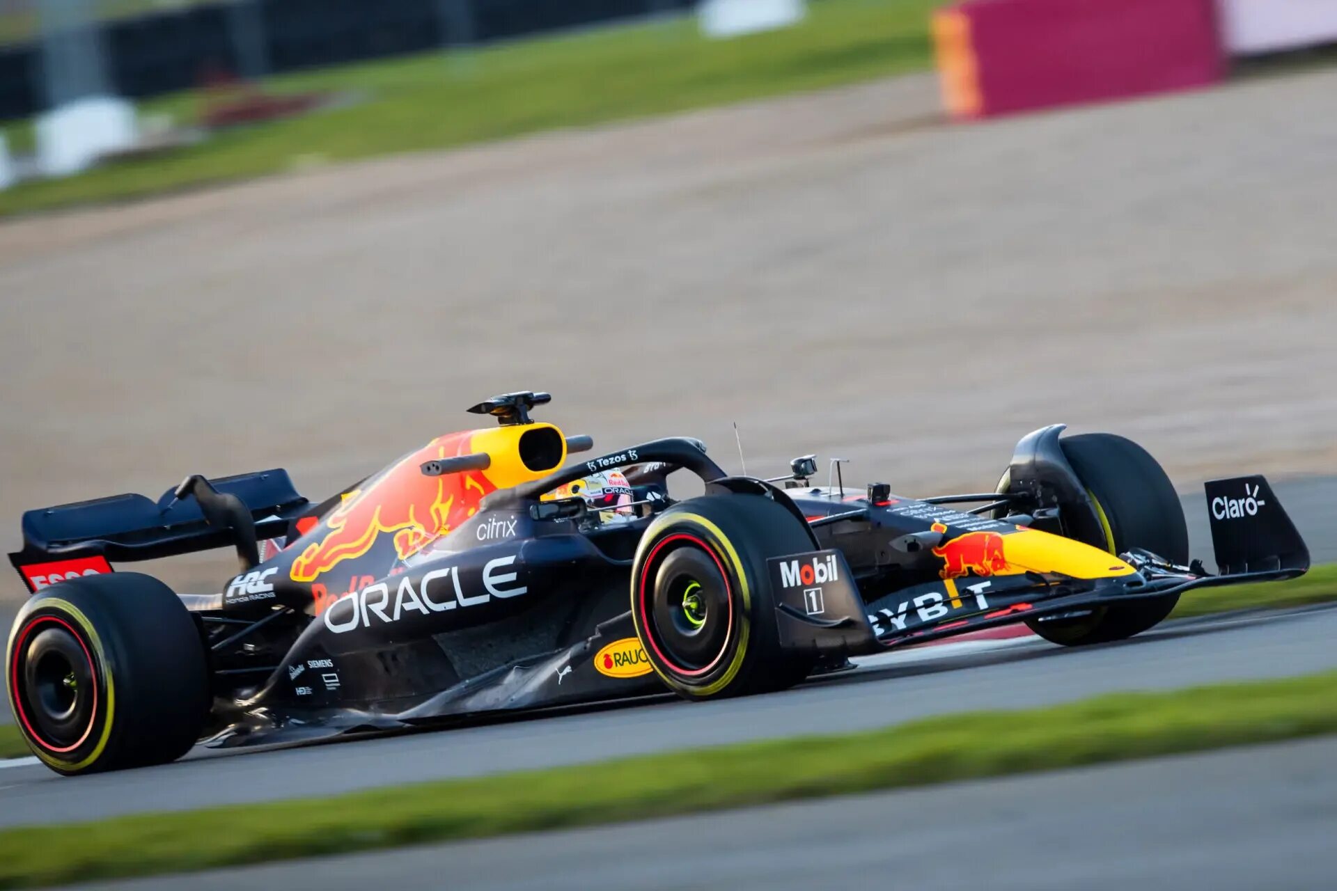 F 1 0