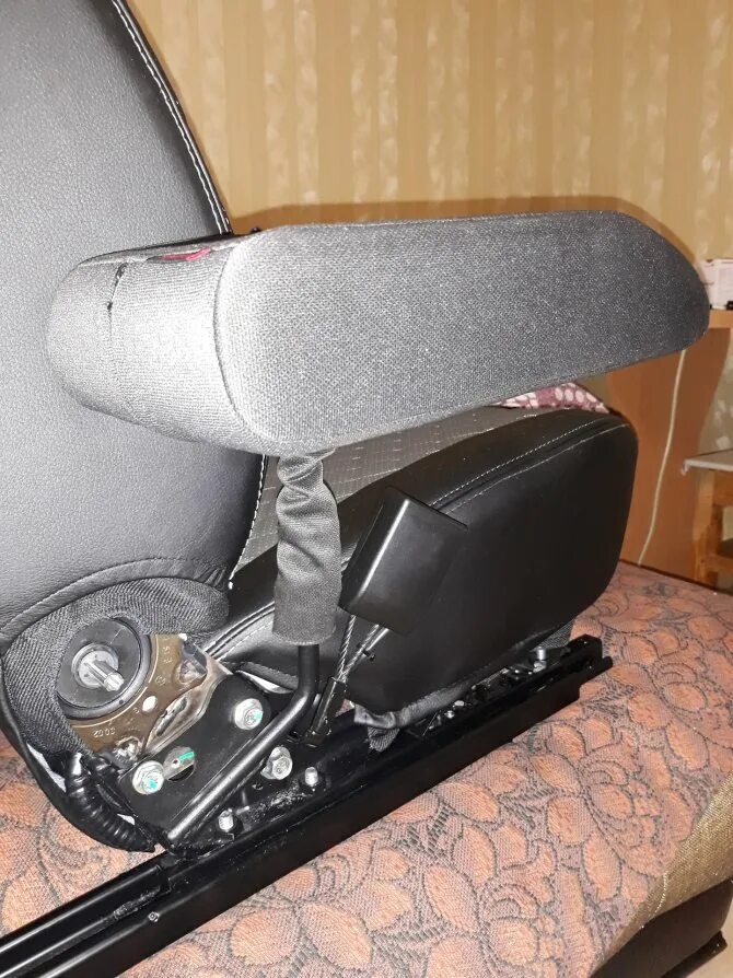 Как закрепить подлокотник. Как закрепить подлокотник. Как закрепить подлокотник. Подлокотник шевроле круз 2012. Подлокотник аламар гранта фл.