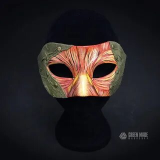 Коралловая маска