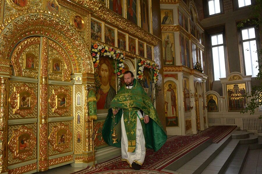 Ангарск свято троицкий. Ангарский храм Святой Троицы. Храм во имя Святой Троицы Ангарск.