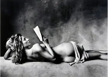 Gisele Bundchen Nude and Topless Photos Collection.