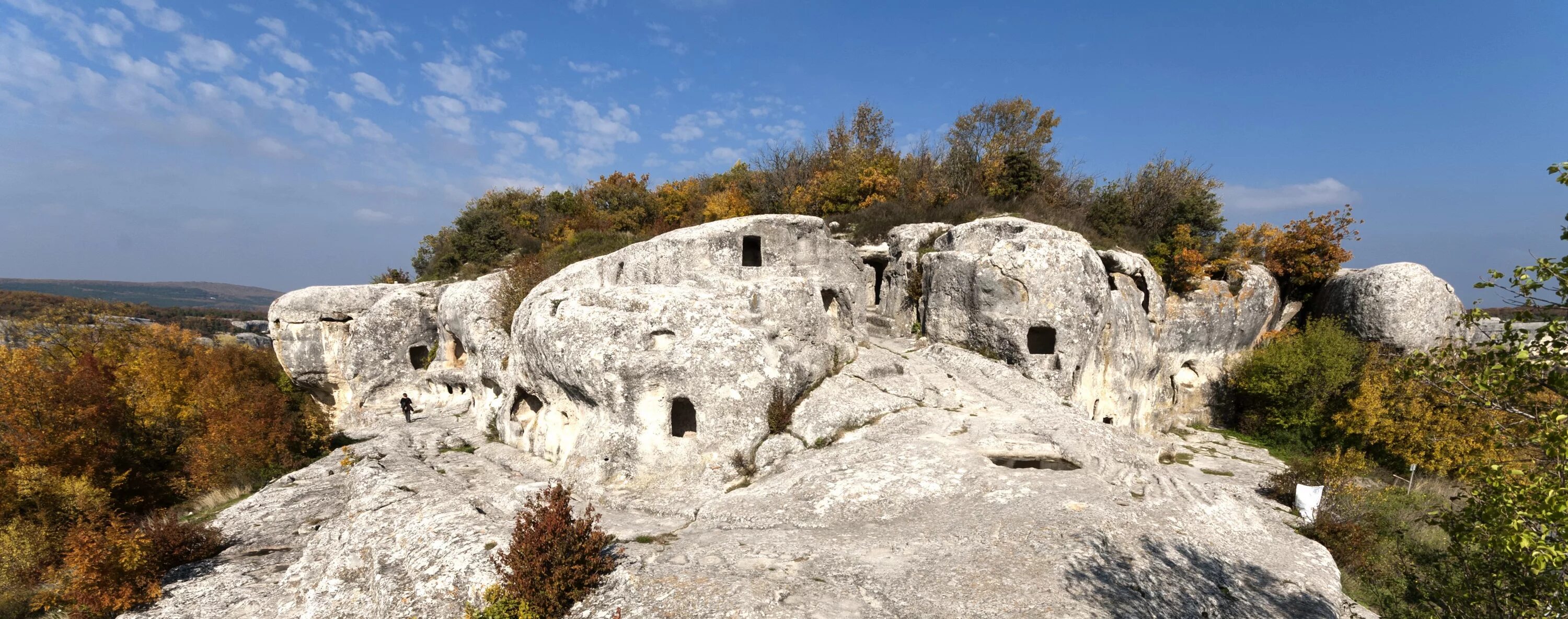 Эски-Кермен пещерный город. Бахчисарай Эски Кермен. Эски Кермен Бахчисарайский район. Пещерный город Эски-Кермен в Крыму.