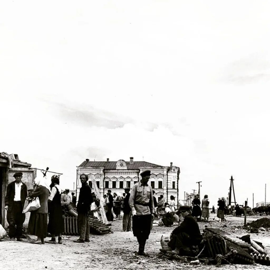 Фамилия царицына. Царицын алексей сергеевич. Основание города царицын. Музей 26 бакинских комиссаров в красноводске. Дом купца лапшина волгоград.