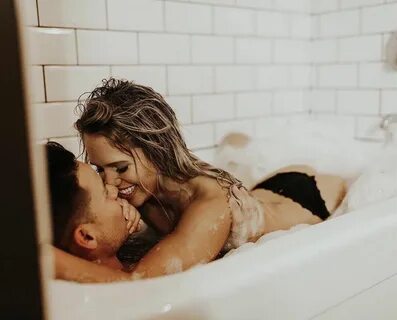 Kissing in the bath