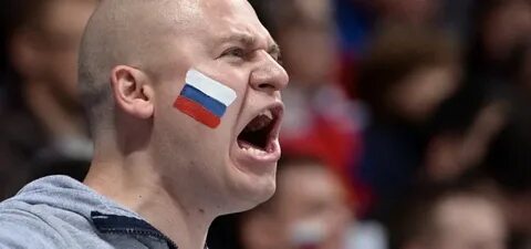 В кругу сидели 16 болельщиков