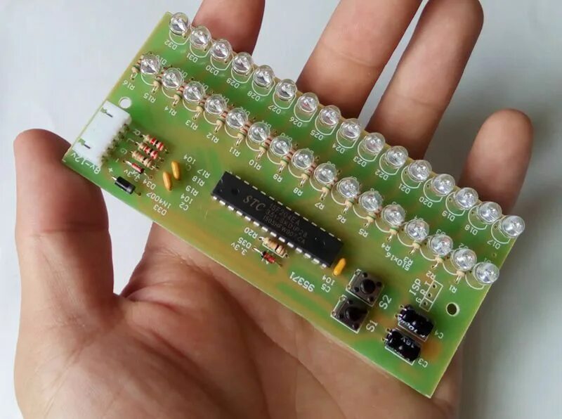 Светодиодный индикатор уровня. Lm3915 50 led vu meter. индикатор уровня на lm3916. индикатор для усилителя мощности на lm3915. lm3915 индикатор уровня топлива.