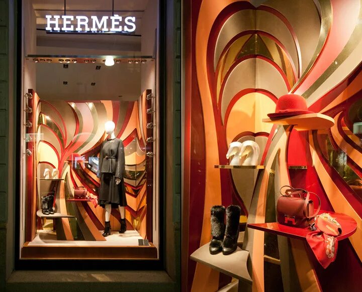 Как выглядят витрины. Витрины Хермес. Витрина Эрмес. Hermes витрина 2020. Витрина Hermes 2022.