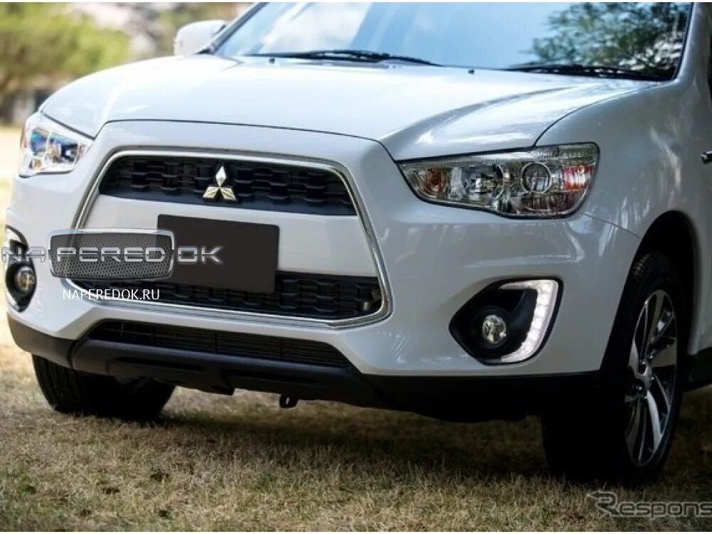 Дхо асх. Ходовые огни Mitsubishi ASX 2013. Ходовые огни Mitsubishi ASX. Мицубиси АСХ 2015г. ДХО на Мицубиси АСХ.