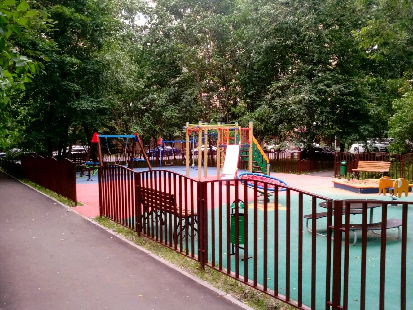 малая тульская улица, 45ак5. малая калитниковская улица 1. малая пионерская, 12. вшэ ордынка 17. малая бронная 15б.