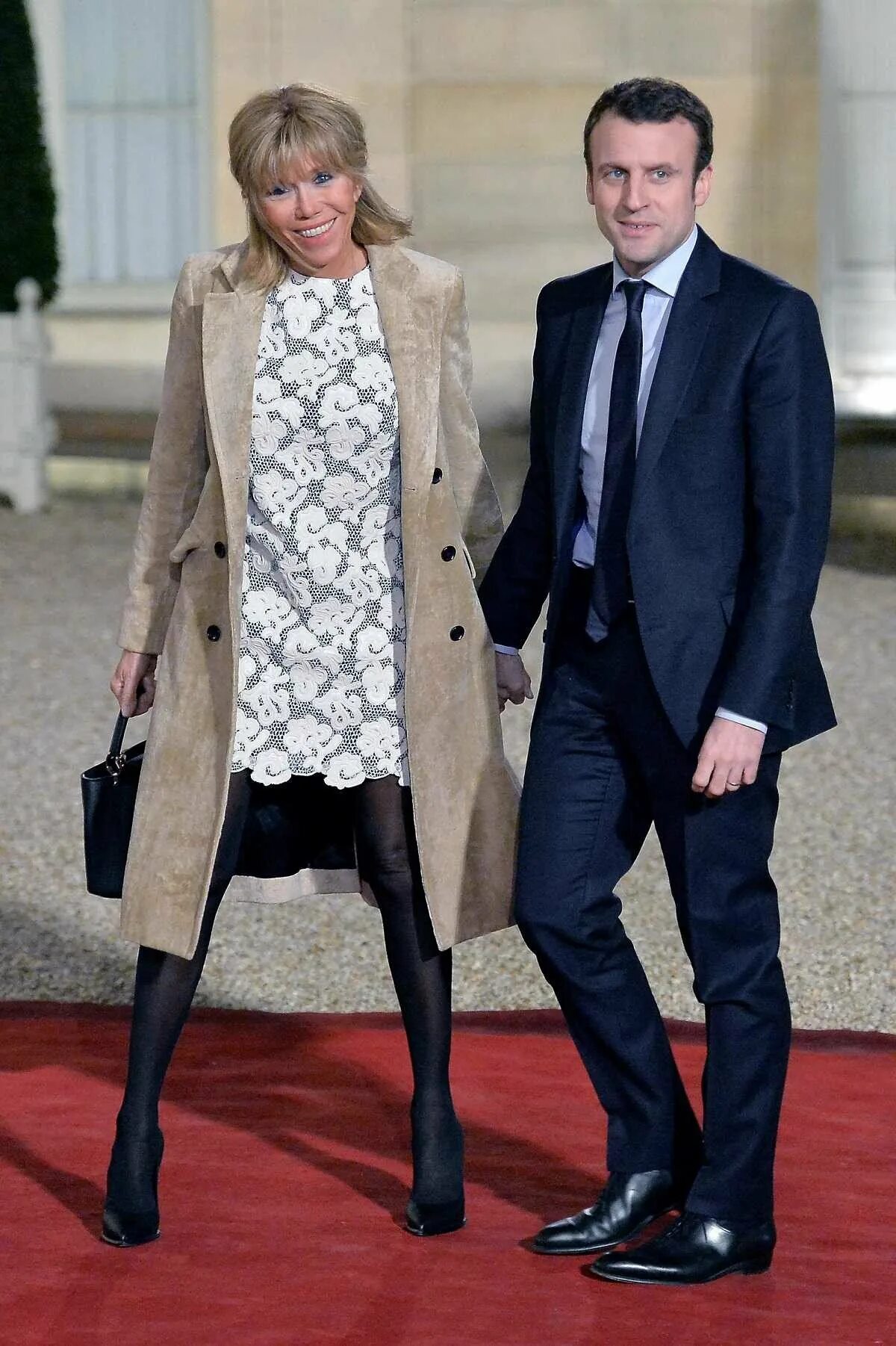 Супруга макрона мужчина. Первая леди Франции Бриджит Макрон. Жена президента Франции Брижит Макрон.