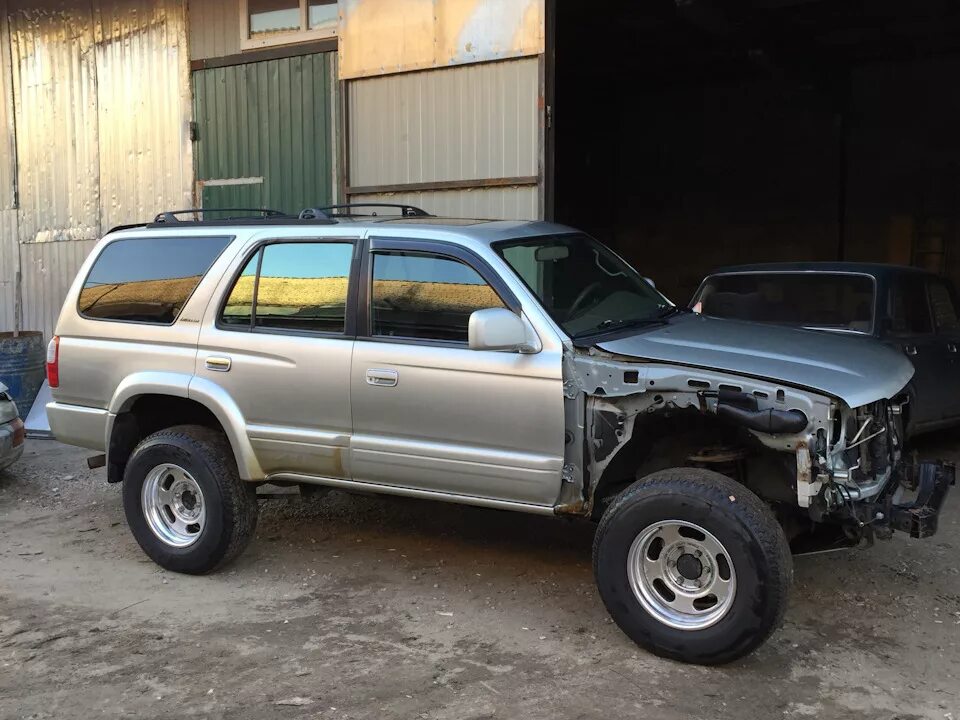 Купить кузов хайлюкс сурф. Toyota 4runner 185. Тойота Сурф 185. Toyota 4runner 3. Сурф 185 2000 эксклюзив.