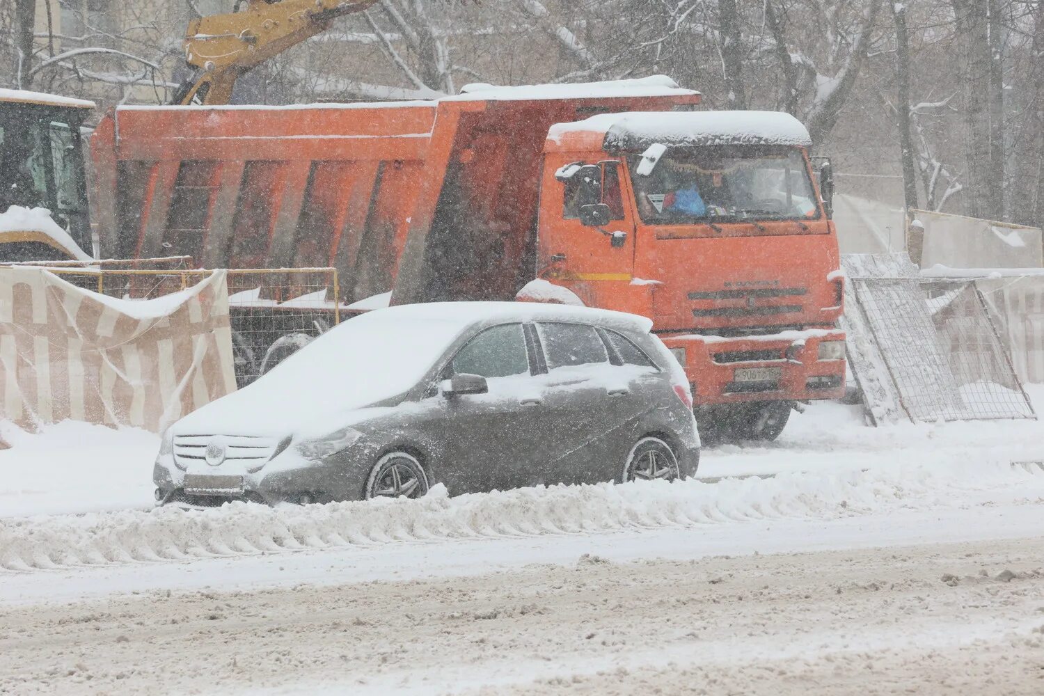 Снегопад коллапс. Снегопад в Москве. Транспортный коллапс в Москве. Москва снегопад пробки.