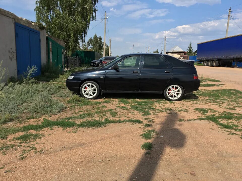 Ваз 2110 выхлоп амг. Ваз 2112 амг. Двойной выхлоп ваз 2112 стинге. Диски amg на ваз 2112. Ваз 2110 4 выхлоп.