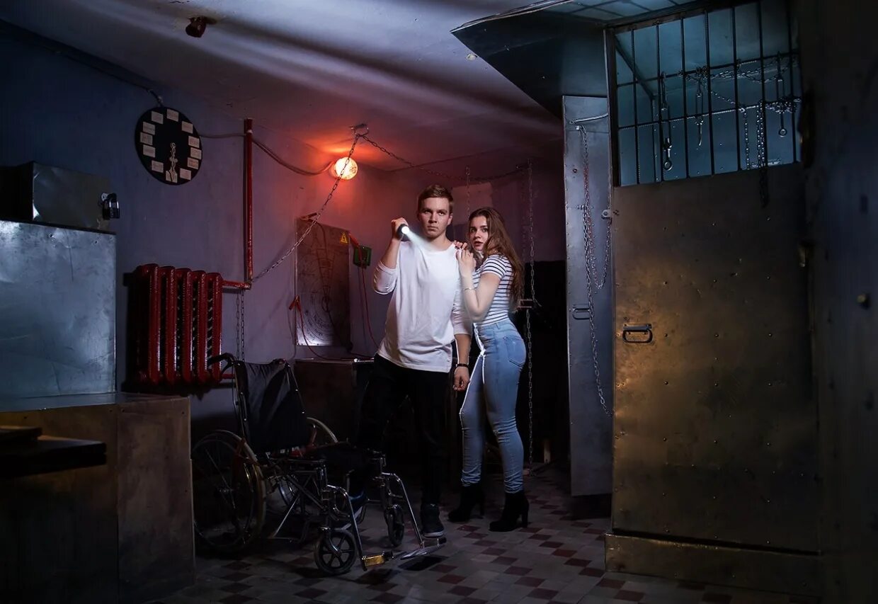 квест клаустрофобия секретный пациент. страшные квесты самара. эксперимент квест москва. космическая лаборатория квест. квест -эксперимент эксперимент 23.