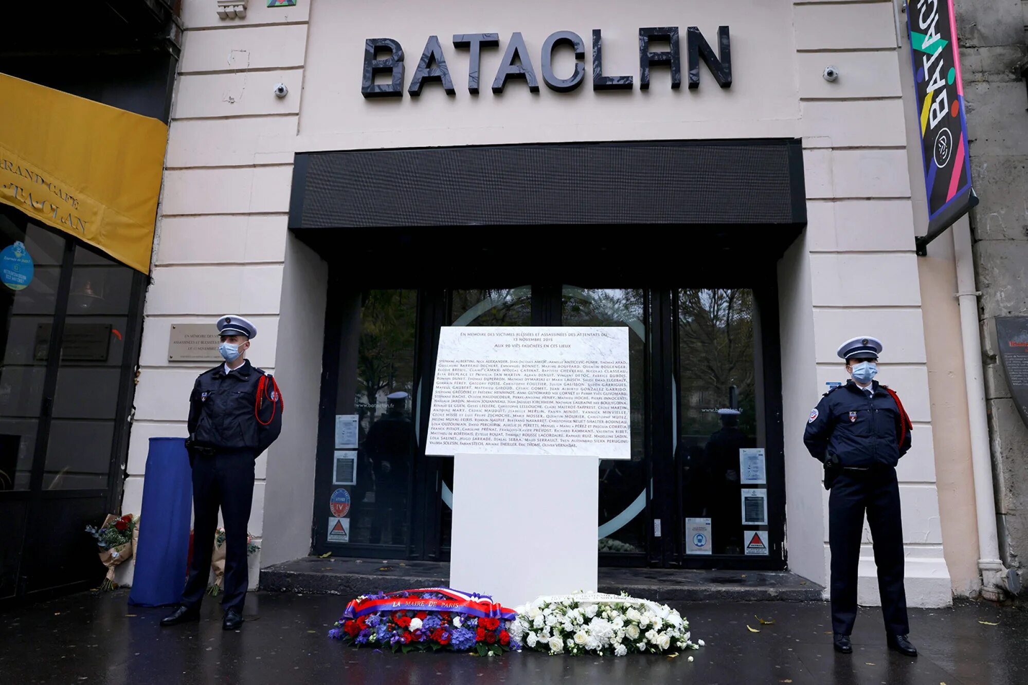 Теракт в париже 13 ноября. 13 Ноября 2015 Франция теракт Батаклан. Теракты в Париже 13 ноября 2015 года фото.