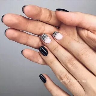 Черные полоски на ногтях