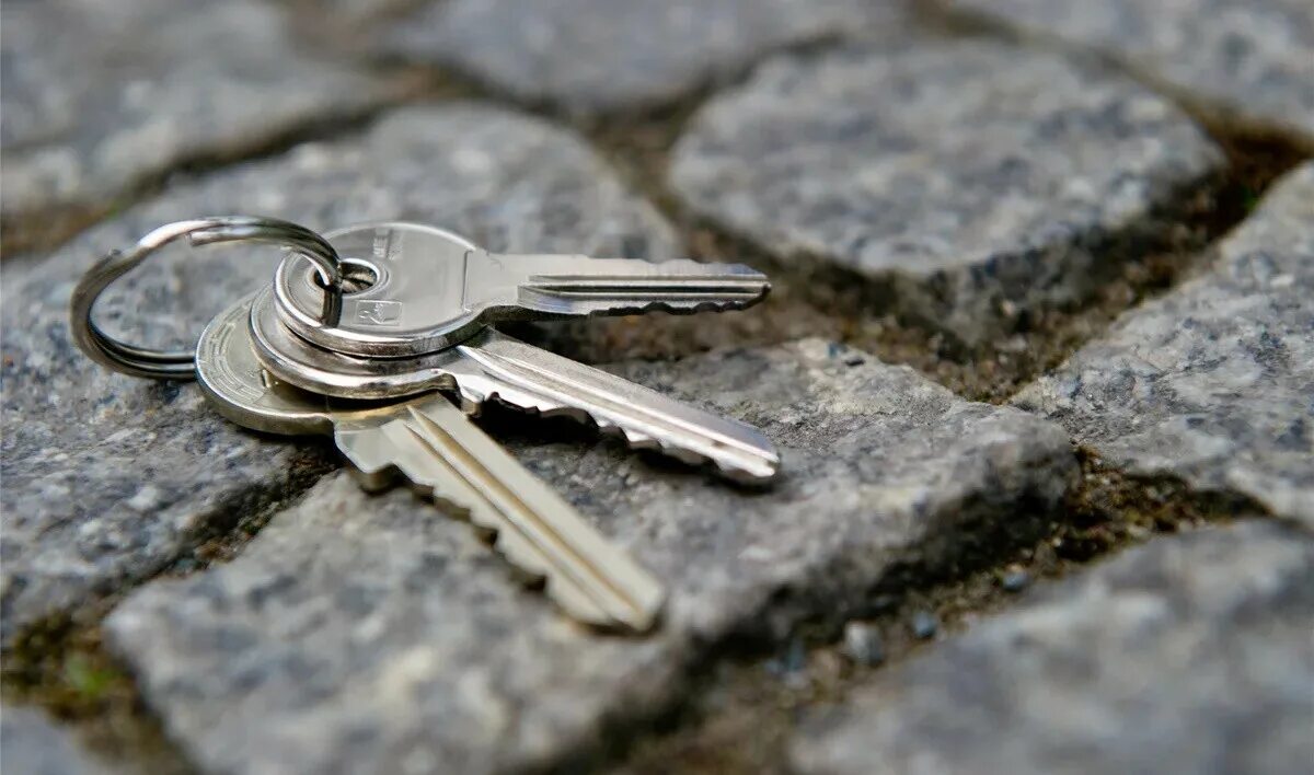 Примета найти на улице. Ключи. Потерял ключи. Красивые ключи. Утеряны ключи от дома.