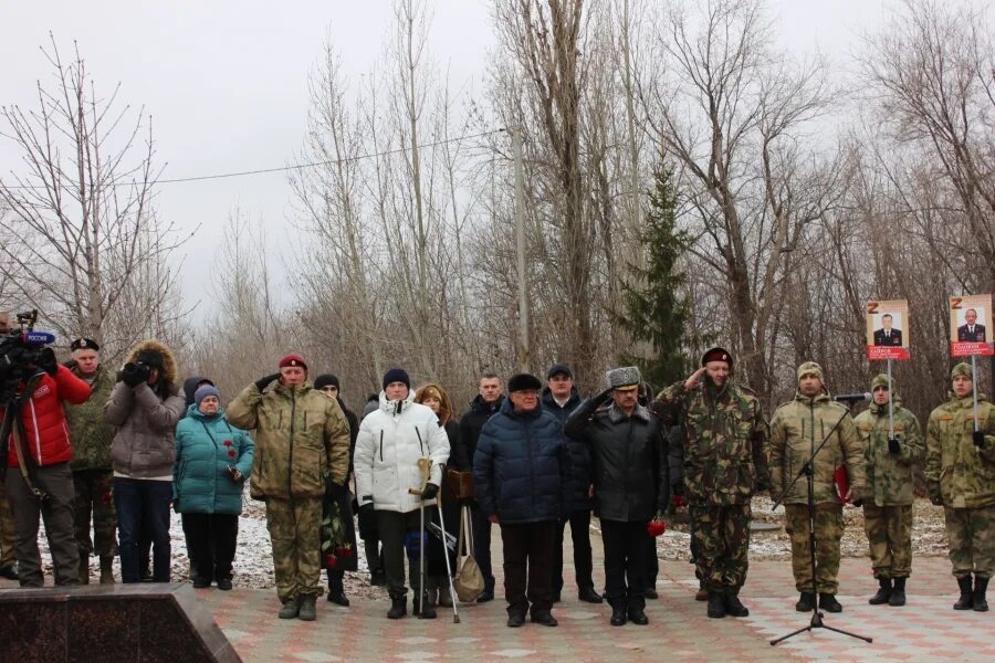 Парк Победы Саратов сво. Саратов парк Победы землякам погибшим в локальных войнах. Увековечивание памяти погибших сво. Проект увековечение памяти погибших в сво.