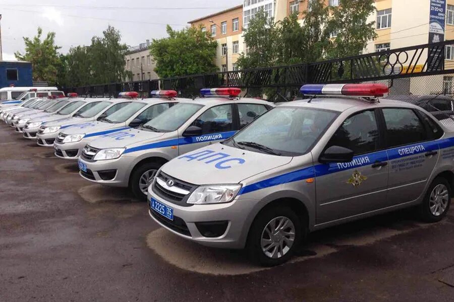 Экзамен гибдд вологда. ДПС Вологда. Машина ГАИ Вологда. Спецрота ДПС Вологда. Машины ДПС Вологодской области.