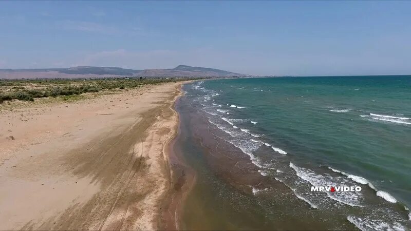 Каспийское море пляж Дербент. Дагестан Дербент пляж. Дербент дикий пляж. Дербент пляж Бриз. Южный чуть