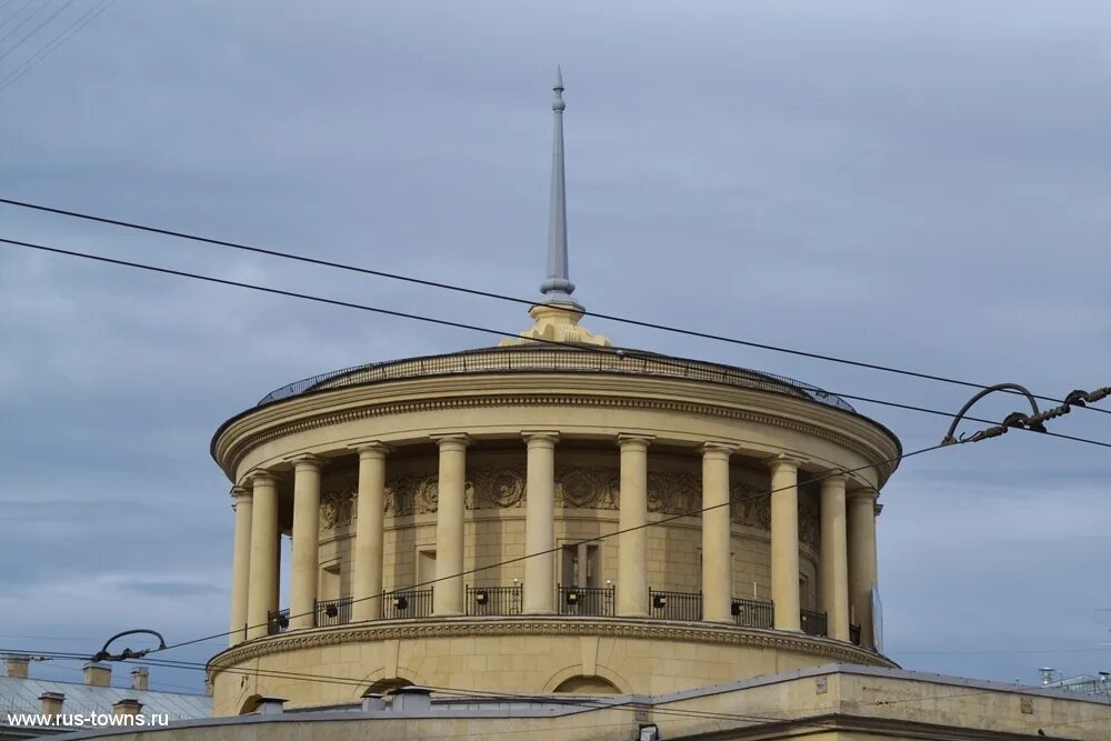 Банк площадь восстания