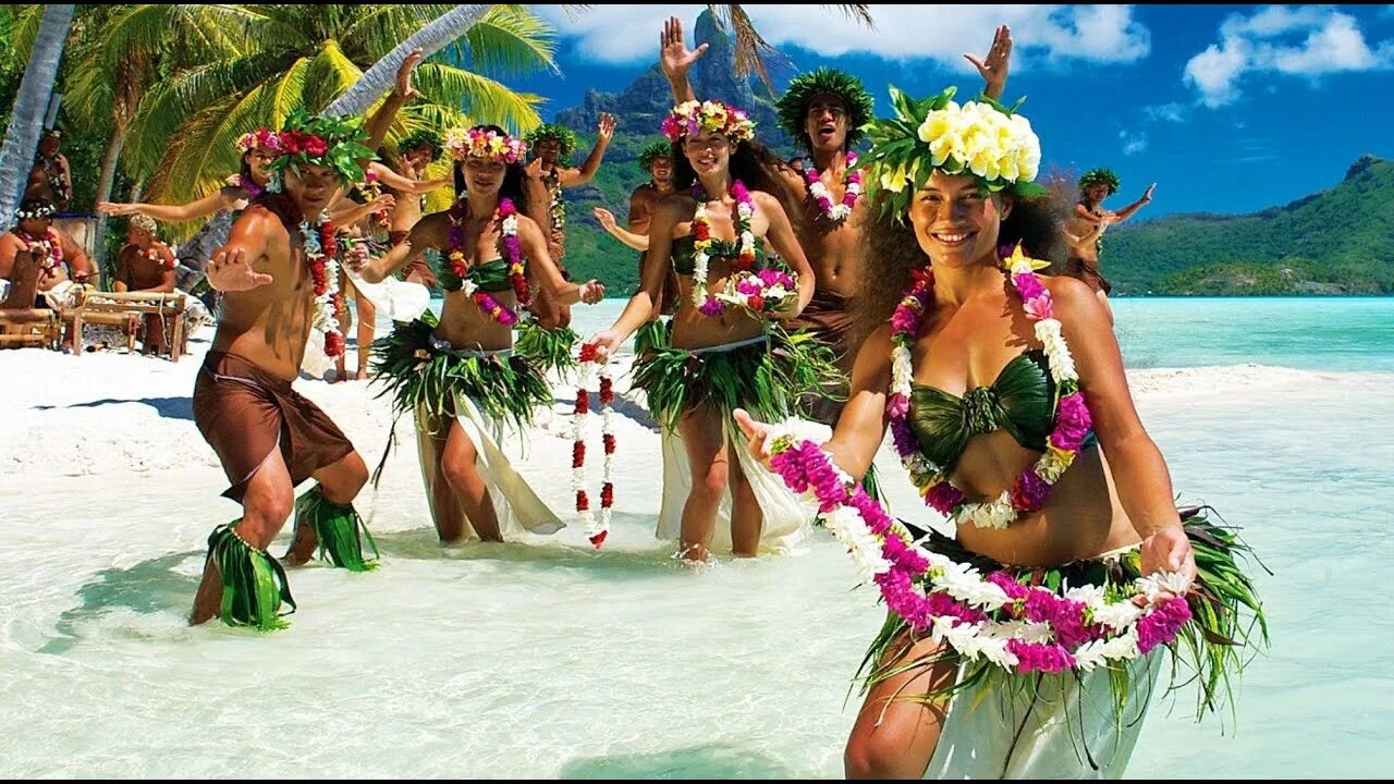 Гавайи музыка. Купальник в гавайском стиле. Танец Гавайская вечеринка в стиле. Гавайский танец АЛОХА.