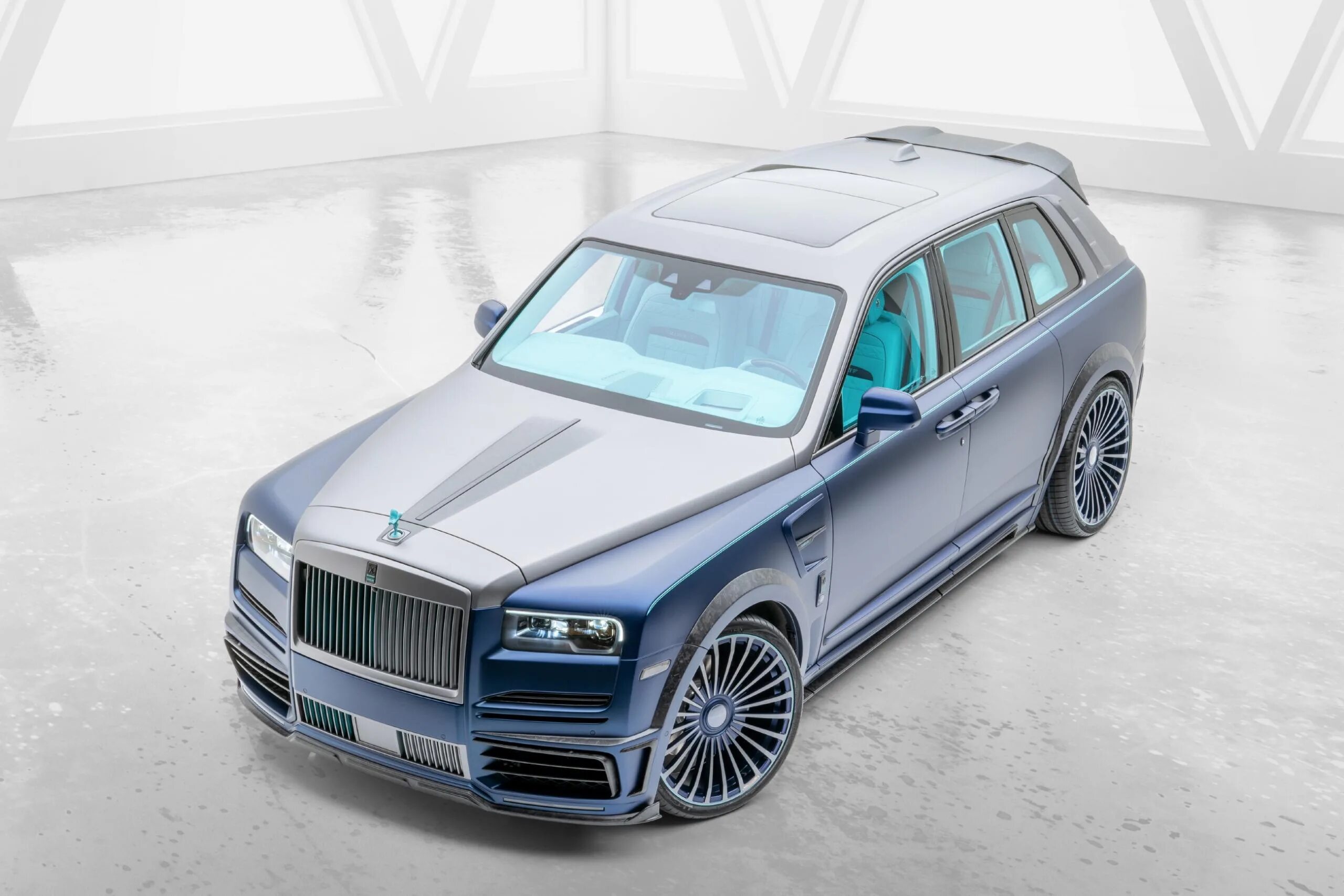 Роллс калинан. Роллс Ройс Куллинан мансори. Ролсройс Калинан Менсори. Rolls Royce Mansory 2020. Калина Роллс Ройс мансори.