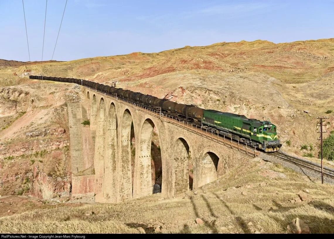 Железные дороги ирана. Iran Rail, железная дорога. ЖД колея в Иране. ЖД дороги Ирана. Железная дорога Иран Ирак.
