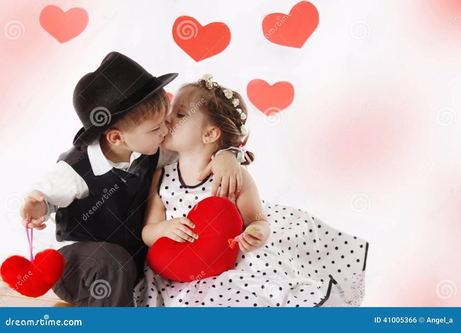 Boy s heart. Сердечки для детей. Диагностика ревматизм у детей картинки. Детский ревматизм признаки. Брадикардия у детей фото.