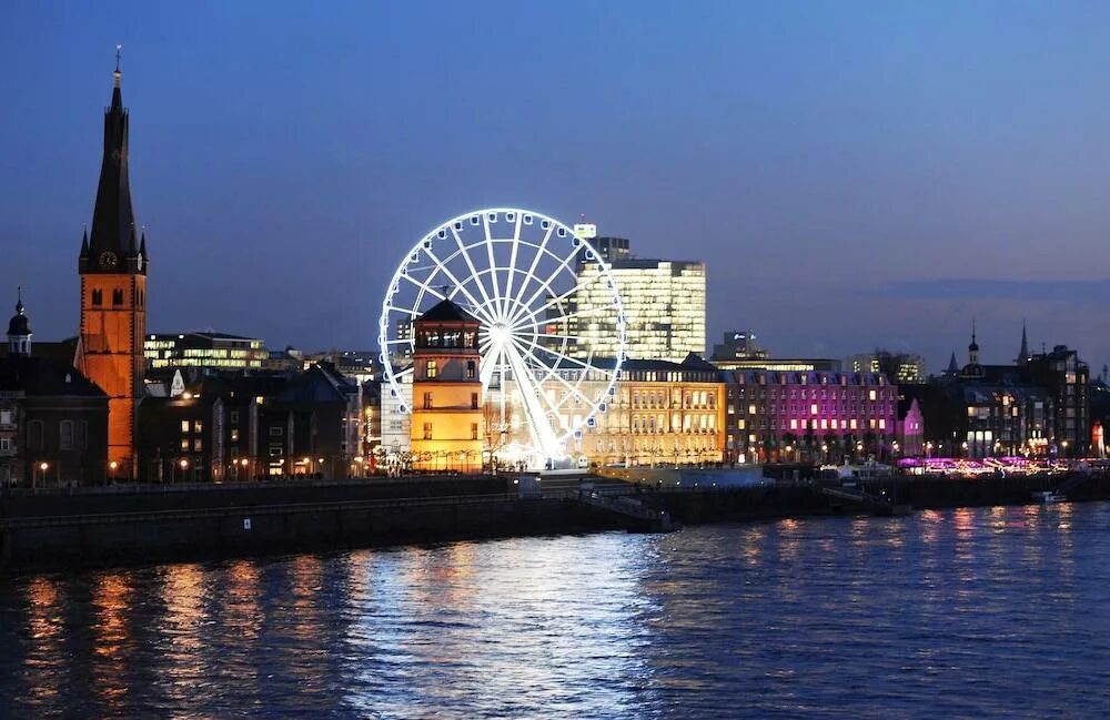 Дюссельдорф время. Дюссельдорф-Хафен. Германия Dusseldorf. Дюссельдорф Германия достопримечательности. Дюссельдорф фото.