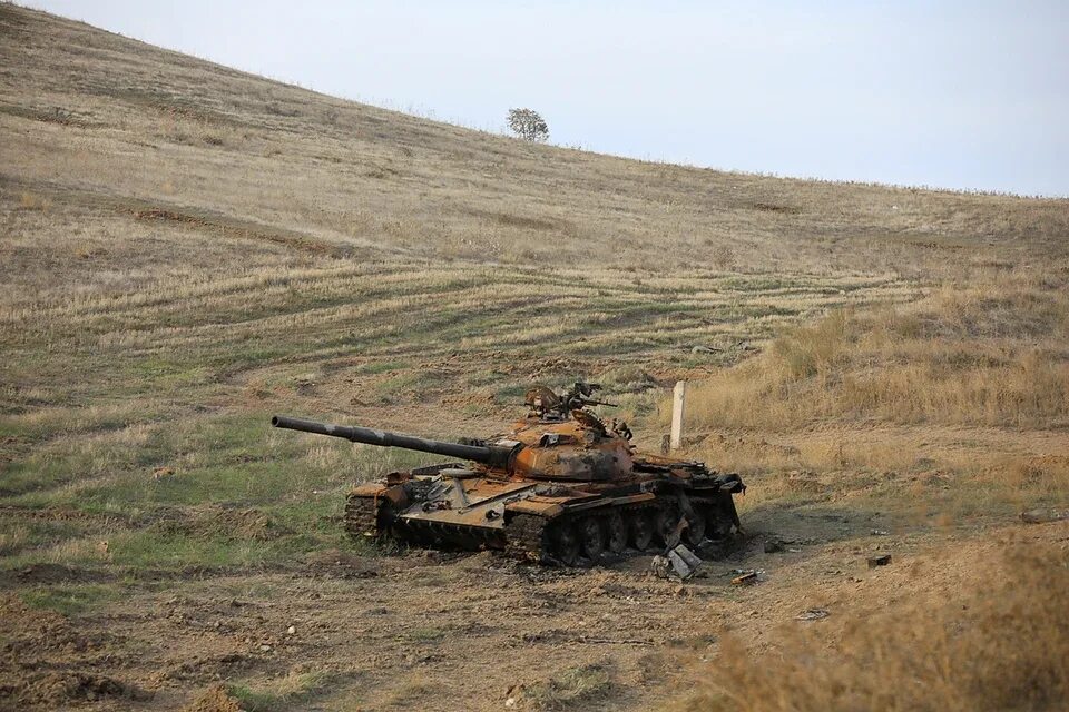 Последняя ситуация армения. Танки Азербайджана в Карабахе. Конфликт в Карабахе танки Армении.