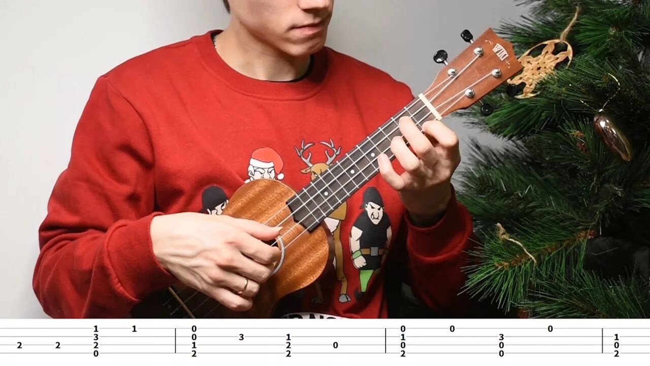 В лесу родилась елочка на укулеле. В лесу родилась на укулеле. В лесу родилась ёлочка аккорды на гитаре. В лесу родилась ёлочка на гитаре. Маленькая елочка на укулеле.