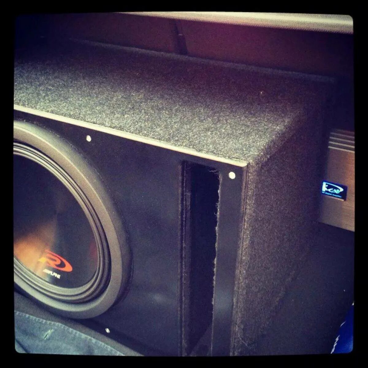 Что такое саб. Ауди бах сабвуфер. автосабвуфер soaudio so250-2x2. сабвуфер vmps very solid subwoofer. autobahn 1210 динамик сабвуфера.