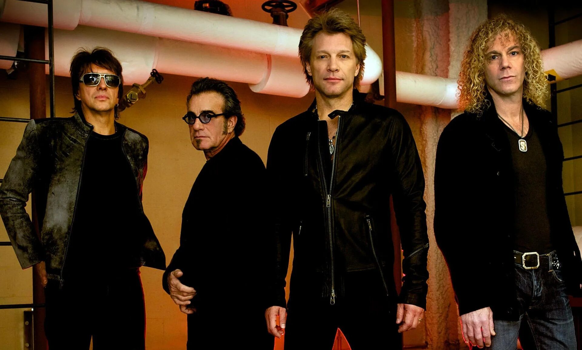 Слушать музыку рок 90 зарубежный. Группа bon Jovi. Bon Jovi американская рок-группа. Bon Jovi фото группы. Джови Джон Бон рок-музыканты США.