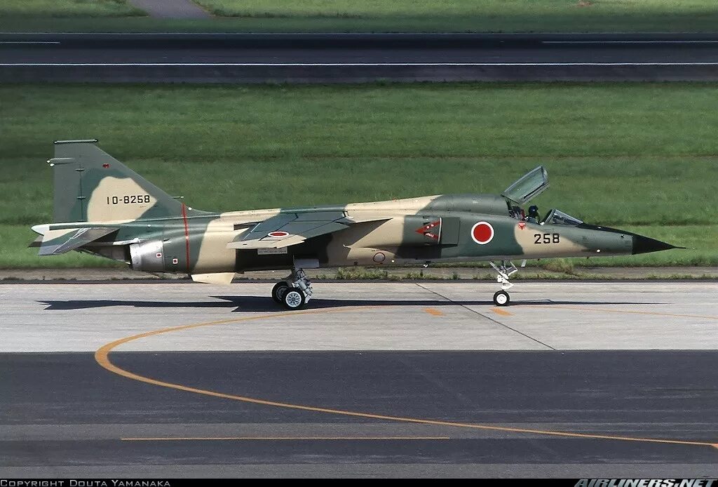 Mitsubishi f. Mitsubishi f-1. Японский истребитель Мицубиси f 1. Истребитель Mitsubishi f-1. F-1-2 Mitsubishi.