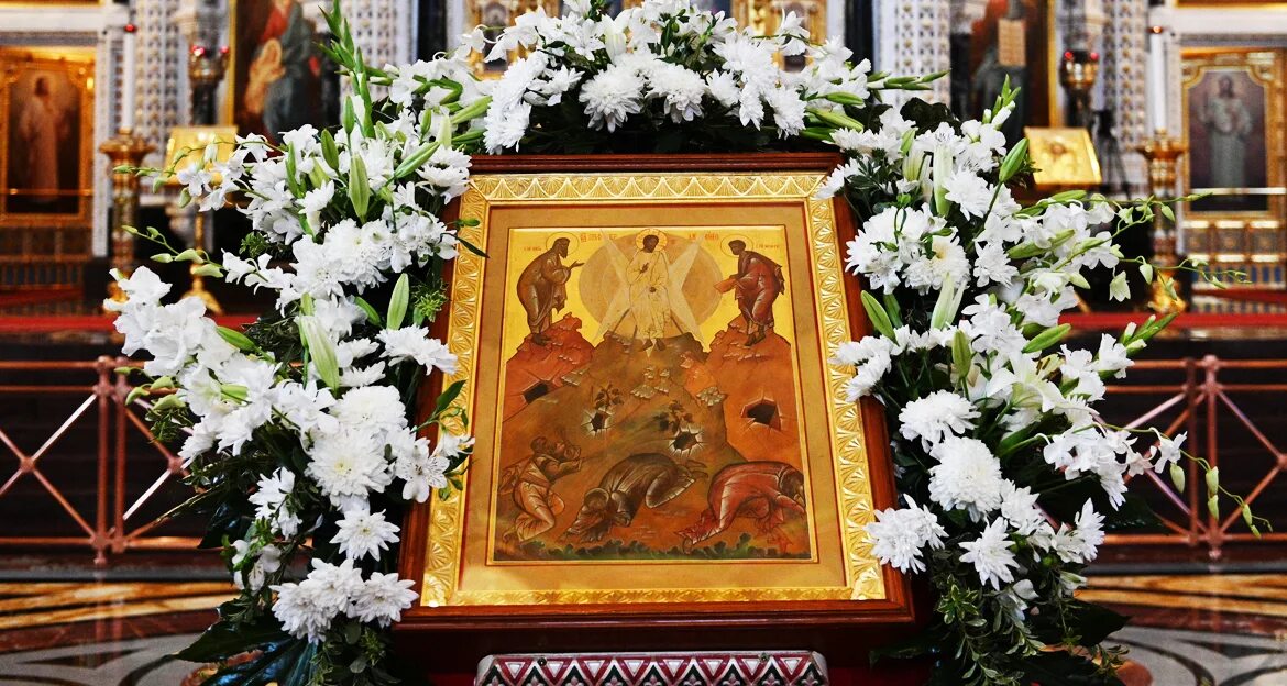 Преображение прямая трансляция. Попразднство преображения господня — православие. украшение храма на преображение господне. 19 августа - преображение господа бога и спаса нашего иисуса христа. преображение господне икона из храма христа спасителя.
